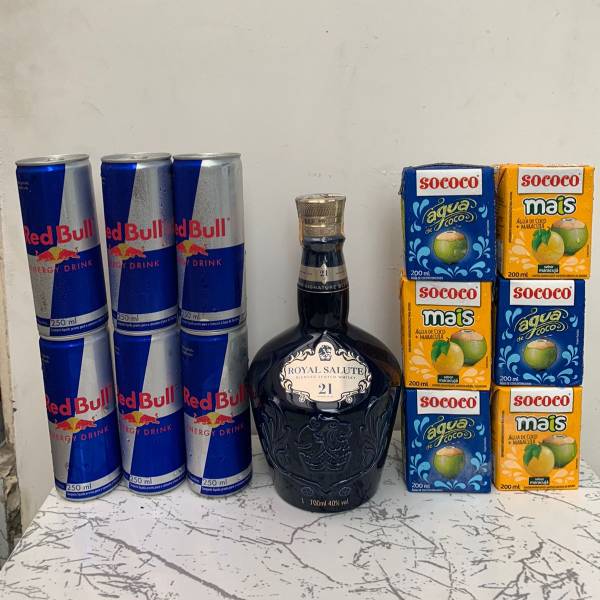 Combo Royal Salute + 6 Red Bulls + 6 Gelos