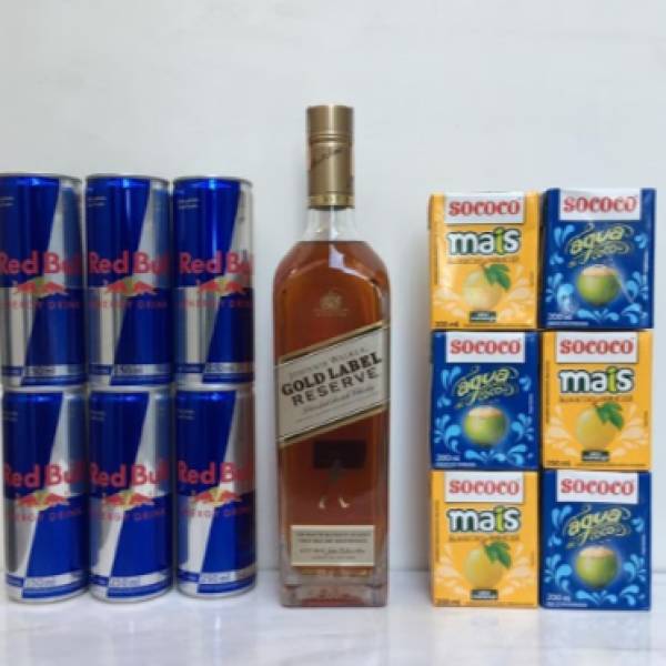 Combo Johnnie Walker Gold Label + 6 Red Bulls + 6 Gelos