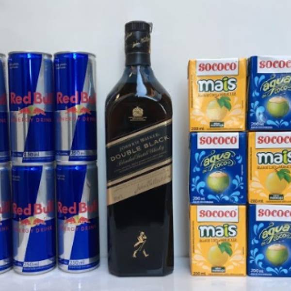 Combo Johnnie Walker Double Black + 6 Red Bulls + 6 Gelos